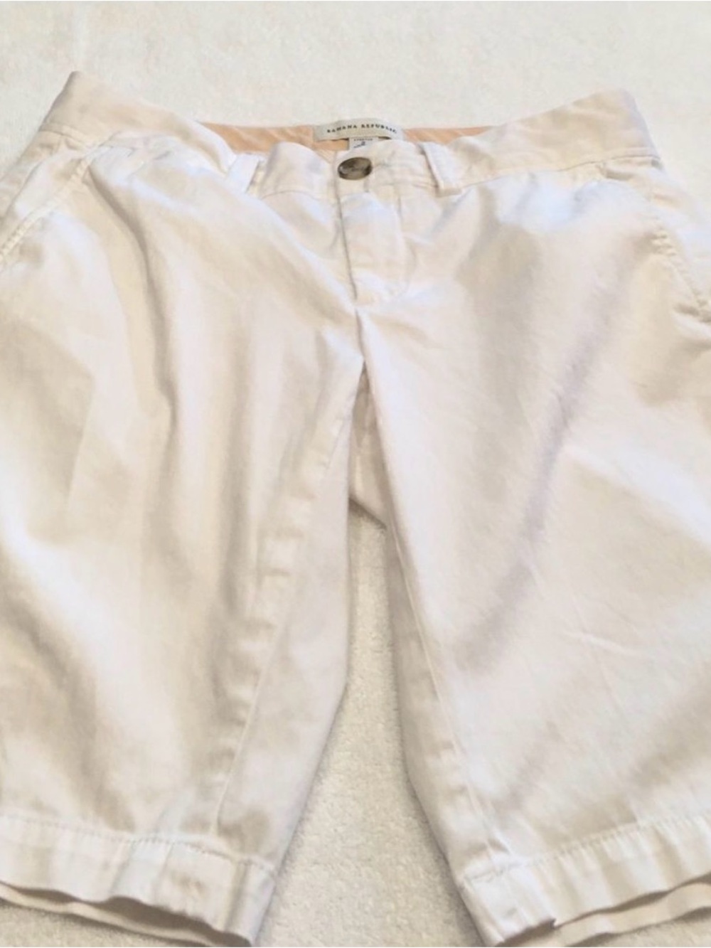 White shorts Banana Republic size 2 stretch white shorts 4 pockets